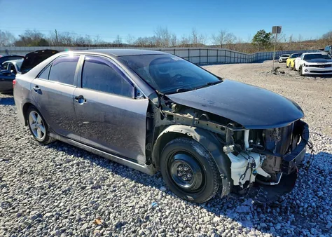 2014 Toyota Camry L z USA, uszkodzony, nr VIN 4T1BF1FK0EU419161